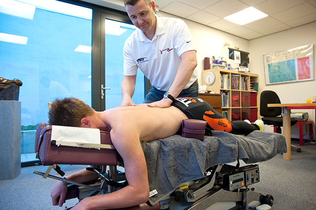 Foto behandeling Flexion Distraction